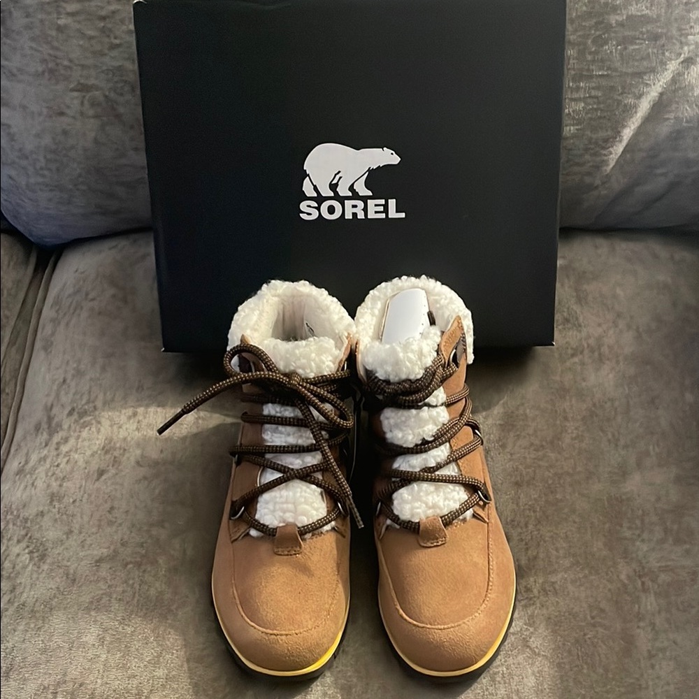 Sorel Brown Winter Boots with White Fur Lining
